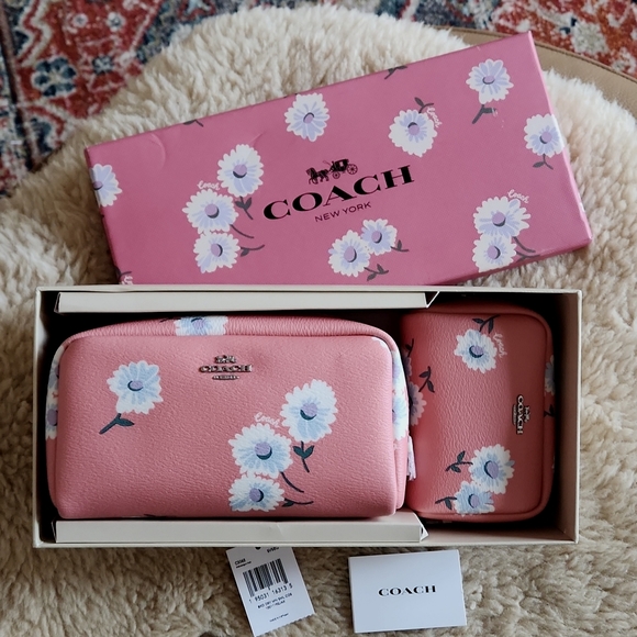 Adorable NWT IOB Coach Bubblegum Daisy Cosmetic Bags ππΈ - Picture 13 of 16